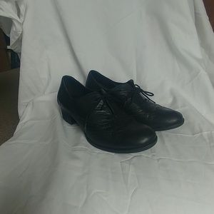 Born black tie heeled oxford